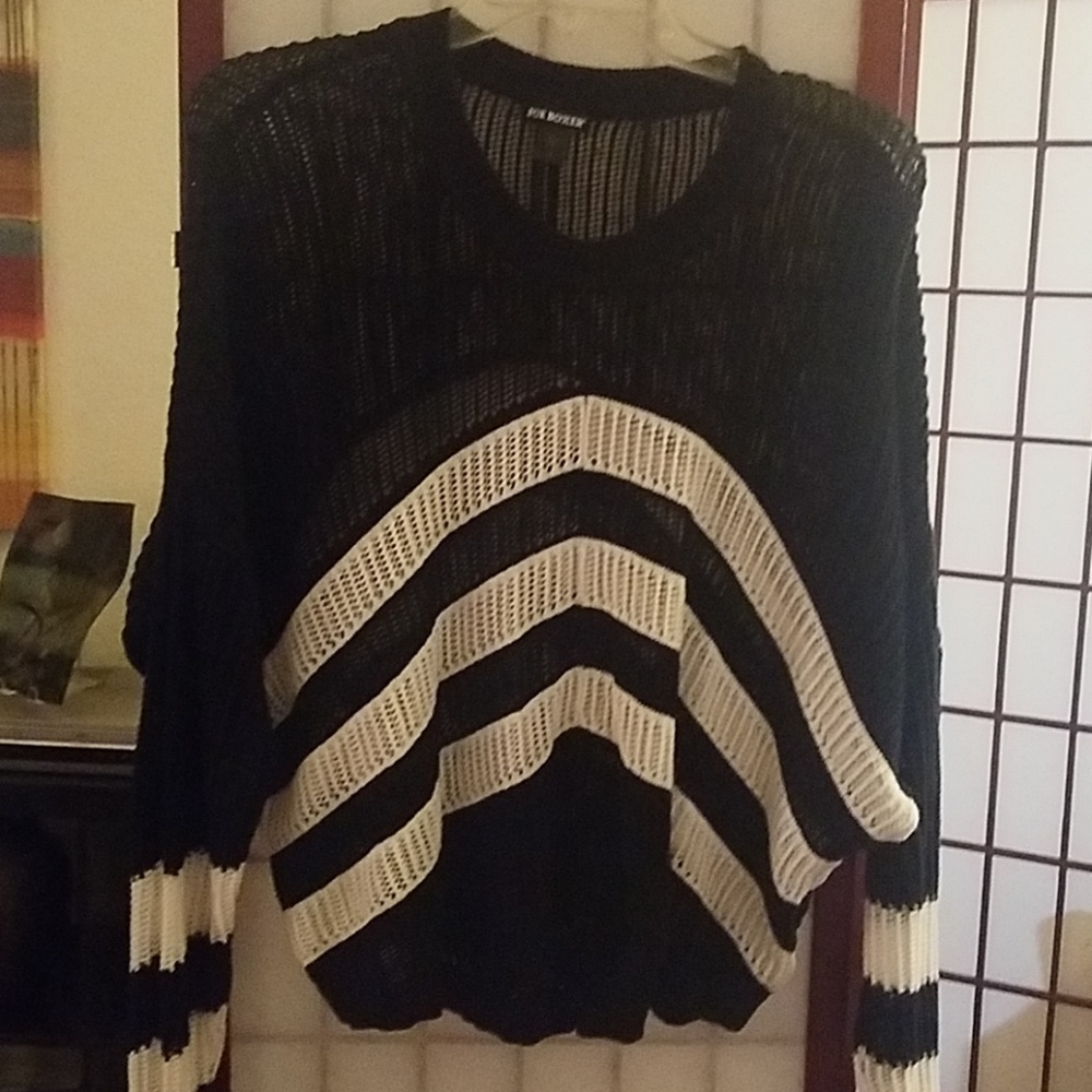 V neck sweater